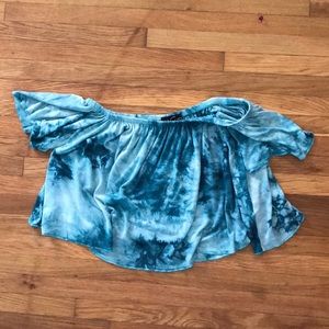 A off the shoulder crop top loose